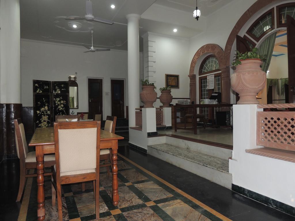 Kunjpur Guest House Allāhābād Junction Buitenkant foto